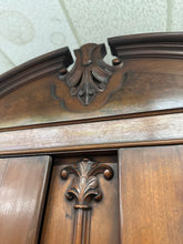 Load image into Gallery viewer, Stunning Antique Wardrobe