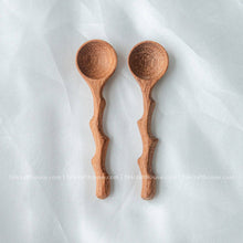 Load image into Gallery viewer, Branch Tree Wooden Spices Small Spoons - Measuring Spoons