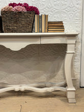 Load image into Gallery viewer, Minton Spidell Entryway Console Table