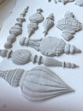 Load image into Gallery viewer, IOD Baubles Mould
