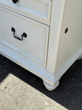 Load image into Gallery viewer, Haverty’s Newport Work Station