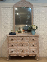 Load image into Gallery viewer, Henredon 3 Drawer French provincial dresser with Mirror