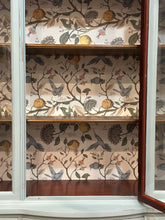 Load image into Gallery viewer, Vintage Duncan Phyfe Style China Cabinet