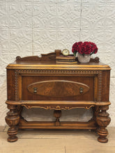 Load image into Gallery viewer, Gorgeous Petite Jacobean server