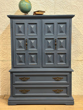 Load image into Gallery viewer, Link Taylor MCM Chest on Chest