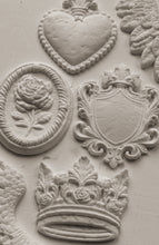 Load image into Gallery viewer, IOD Heraldy Mould