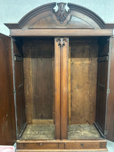 Load image into Gallery viewer, Stunning Antique Wardrobe