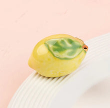 Load image into Gallery viewer, lemon squeeze