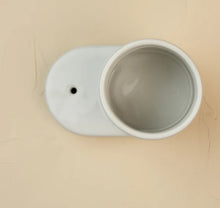 Load image into Gallery viewer, pinstripes round cutie container