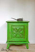 Load image into Gallery viewer, Antibes Green - Chalk Paint® by Annie Sloan
