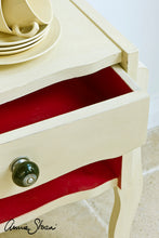 Load image into Gallery viewer, Cream - Chalk Paint® by Annie Sloan