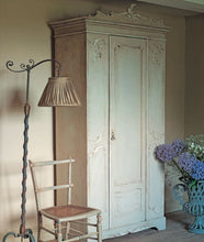 Load image into Gallery viewer, Creating the French Look