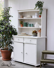 Load image into Gallery viewer, Old White - Chalk Paint® by Annie Sloan