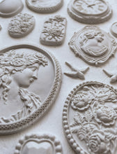 Load image into Gallery viewer, Cameos 6 x 10 IOD Decor Mould