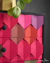 Load image into Gallery viewer, Capri Pink - Chalk Paint® by Annie Sloan