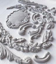 Load image into Gallery viewer, IOD Olive Crest Mould