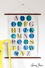 Load image into Gallery viewer, Annie Sloan Image Medium