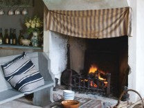 Load image into Gallery viewer, Annie Sloan's Room Recipes for Style and Colour